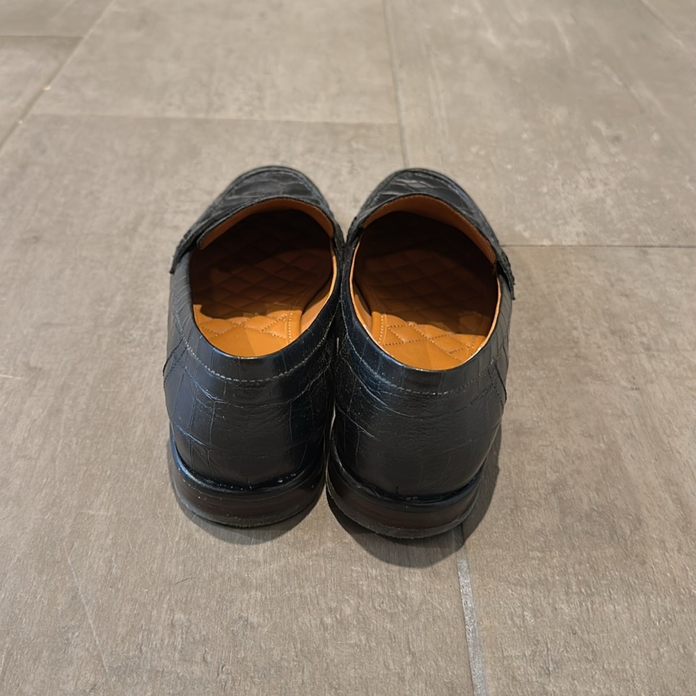 J. McLaughlin Black Leather Loafers - size 9 - Picture 4 of 7
